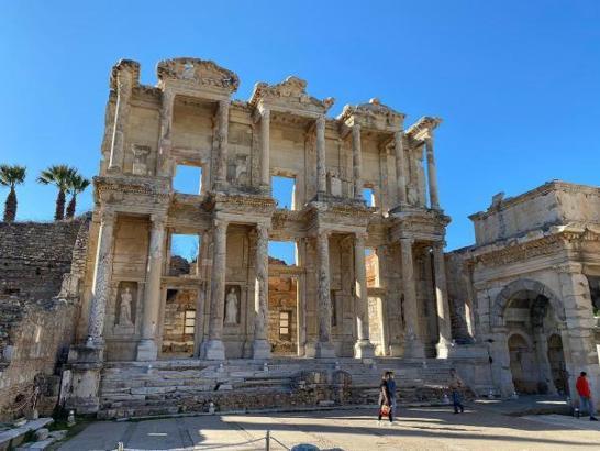 Efes Antik Kenti 2023 yılında 2 milyonu aşkın ziyaretçiyi ağırladı