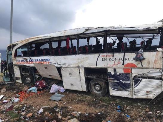 Mersin'de yolcu otobüsü devrildi; 9 ölü, 30 yaralı (4) - Mersin Haberleri