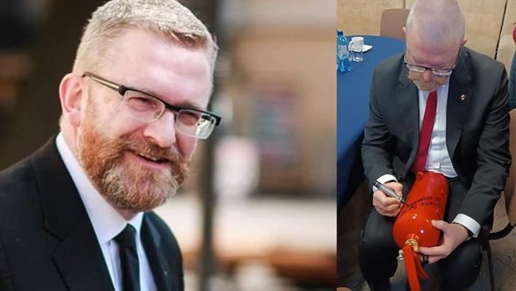 Polonya’da Hanuka mumlarını söndüren milletvekilinin dokunulmazlığı kaldırıldı