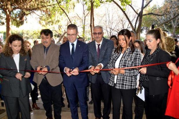 'Kadının Elinden' sergisi