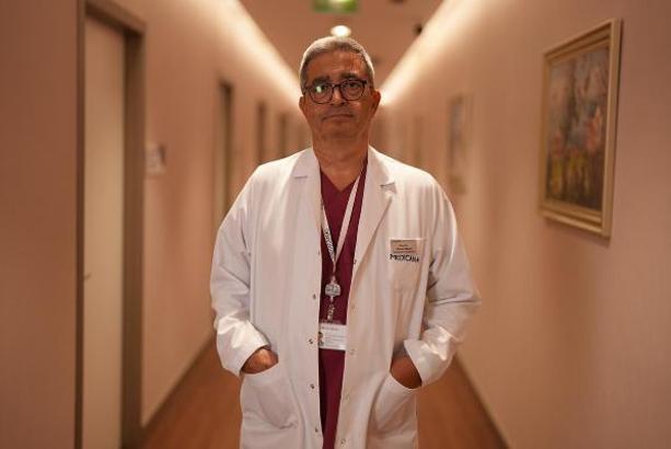 'Soğuk algınlığına karşı sıcak içecekler ve baharatlı limonlu karışımları tüketmek, boğazdaki dokuya zarar verebilir'