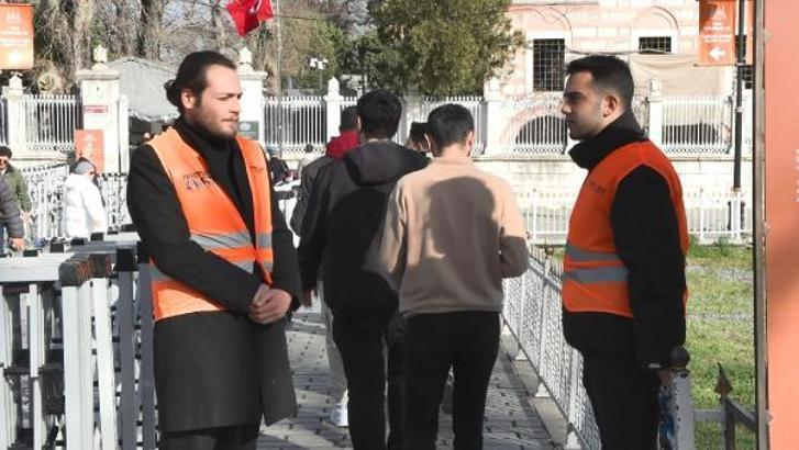 Ayasofya'da yeni düzenleme sonrası ilk Cuma: Giriş yoğunluğu azaldı -  İstanbul Merkez Haberleri