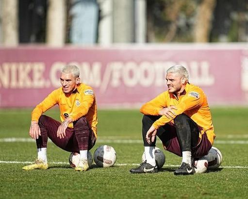 Galatasaray'da Mauro Icardi takımla çalıştı