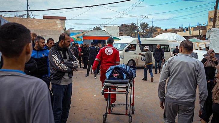 Filistin Sağlık Bakanlığı: Saldırılarda 24 bin 927 sivil öldü