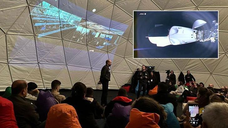 Türk astronotun uzaya ulaşması Kızılay Meydanı'nda heyecanla izlendi