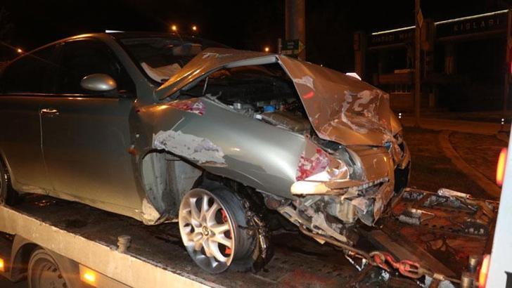 Alkollü yakalanan ehliyetsiz sürücü, 1 saat sonra kaza yaptı