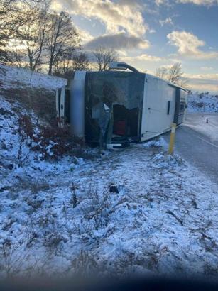 Kütahya'da yolcu otobüsü devrildi: 18 yaralı