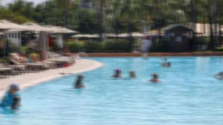 8 yaşındaki çocuk, otelin havuzunda boğuldu