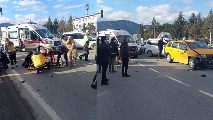 Kavşakta taksinin çarptığı 2 kişi, ağır yaralandı