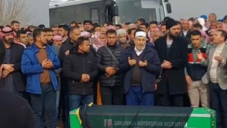 İran'a uçak kaçırmak isteyen hava korsanı, 17 yıl sonra babasının cenazesine katıldı