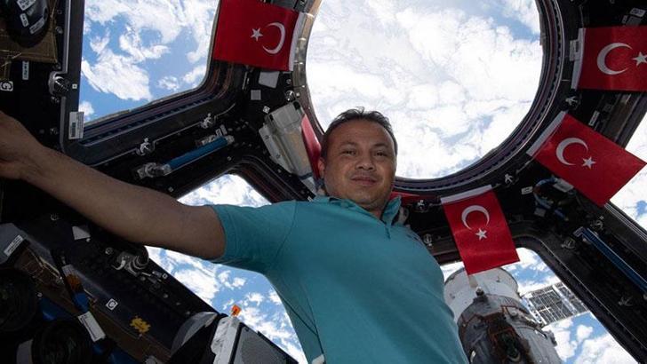 Alper Gezeravcı: Uzaydan Dünya'mızı izlemek muhteşem
