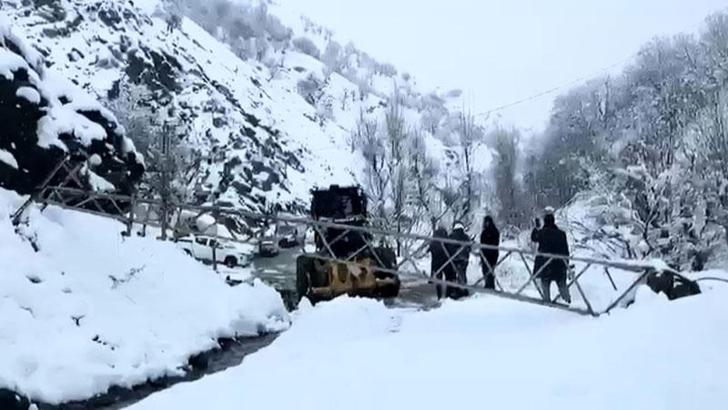 Batman'da kardan 35 köy yolu ulaşıma kapandı