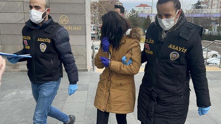 Tartıştığı halasını bıçakla öldürdü