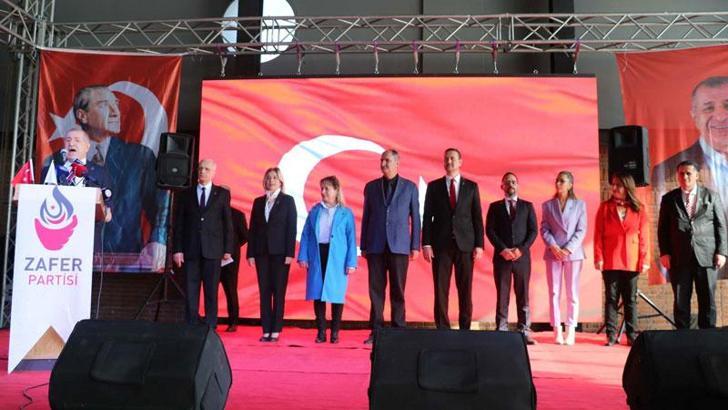 Özdağ, Zafer Partisi'nin İzmir Büyükşehir ve ilçe belediye başkan adaylarını tanıttı