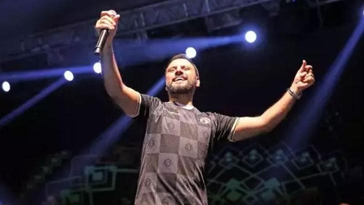 Konsere giderken yolda rahatsızlanan Alişan, Bursa'da hastaneye kaldırıldı