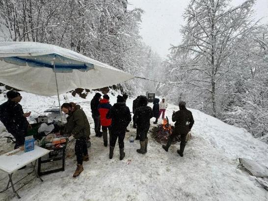 Yaylalarda karın keyfini çıkardılar