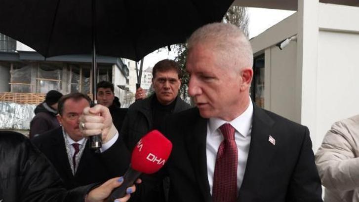 Vali Gül Kilise saldırısında hayatını kaybeden Tuncer Cihan'ın ailesini ziyaret etti