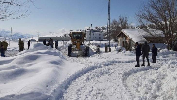 Bingöl’de 274 köy yolu açıldı, 9’unda çalışmalar sürüyor