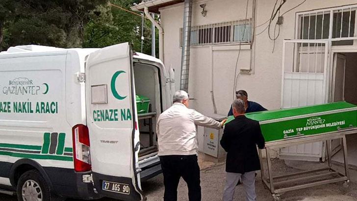 Elektrik ustası, kaldığı konteynerde çıkan yangında öldü