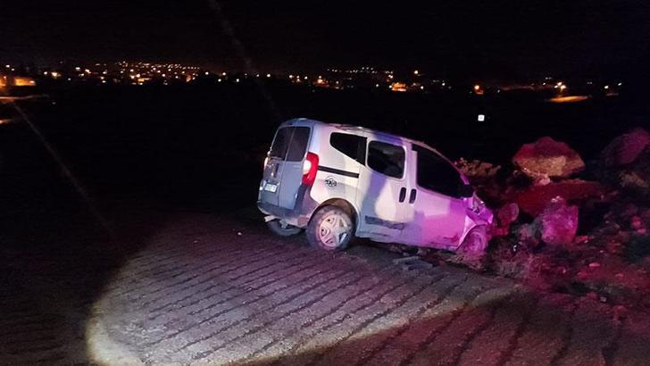 Gaziantep’te hafif ticari araç devrildi: 5 yaralı