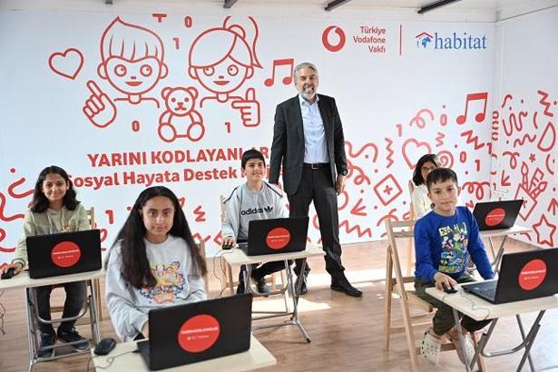 Vodafone Vakfı'nın deprem bölgesine desteği sürüyor