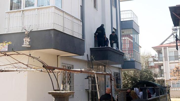 Güneş enerjisi sistemini tamir ederken çatıdan düşüp, ağır yaralandı