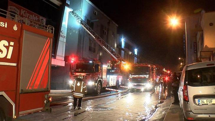 Ümraniye'de mum imalathanesinde yangın