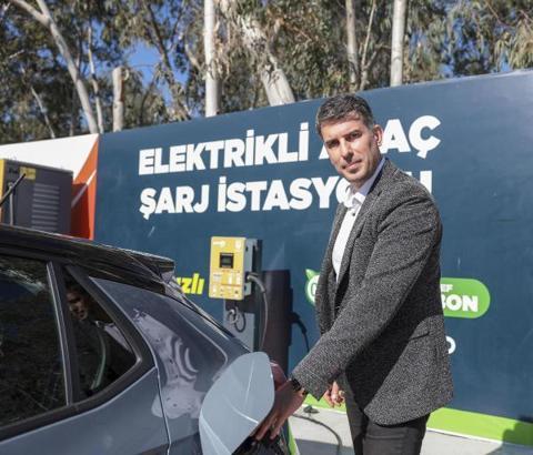 Büyükşehir, 25 elektrikli araç şarj istasyonu kurdu