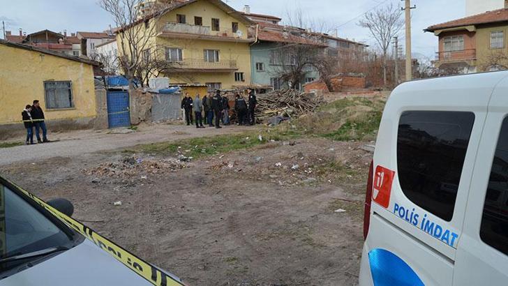 Aksaray'da boş arsada ceset bulundu