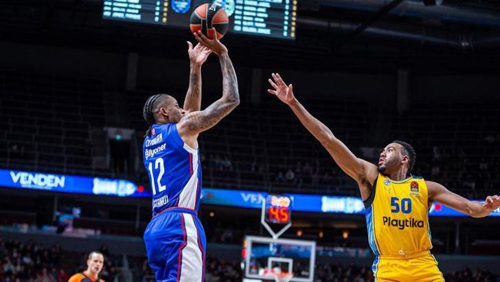 Anadolu Efes - Maccabi Playtika Tel Aviv: 105-91