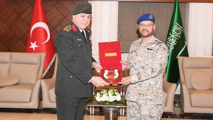 Genelkurmay Başkanı Gürak, Suudi Arabistan Genelkurmay Başkanı Al-Ruwaılı ile görüştü