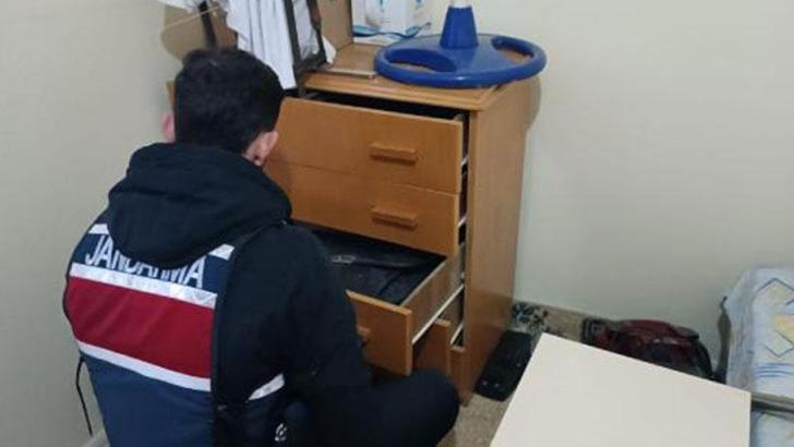 İzmir'de 15 Temmuz sonrası örgütlenmeye devam eden FETÖ şüphelilerine operasyon