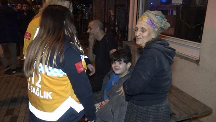 Avcılar'da 6 katlı binada yangın paniği