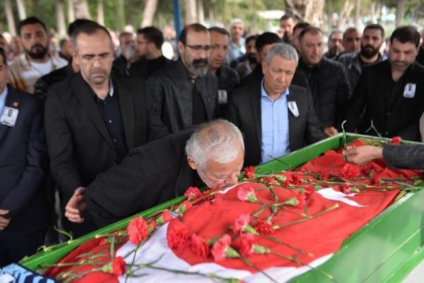 Adana Büyükşehir Belediye Başkanı Karalar'ın özel kalem müdür vekili için tören düzenlendi (3)