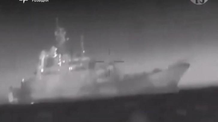 Ukrayna, Kırım açıklarında Rus çıkarma gemisini batırdı