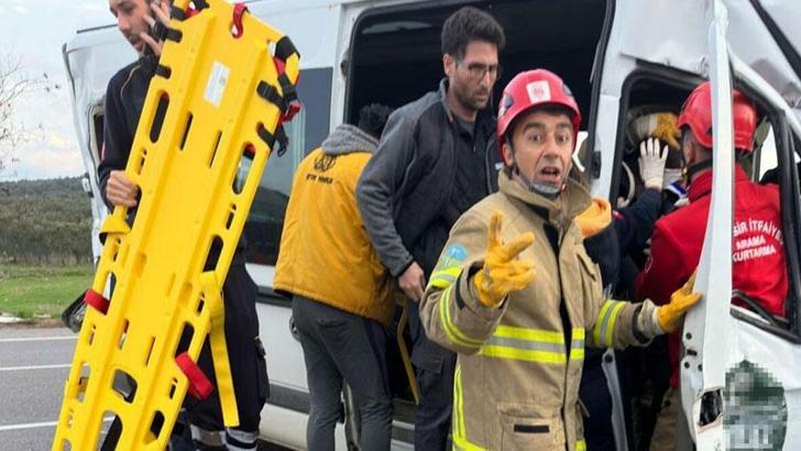 Ayvalık'ta fabrika işçilerinin taşındığı servis ile TIR çarpıştı: 9 yaralı