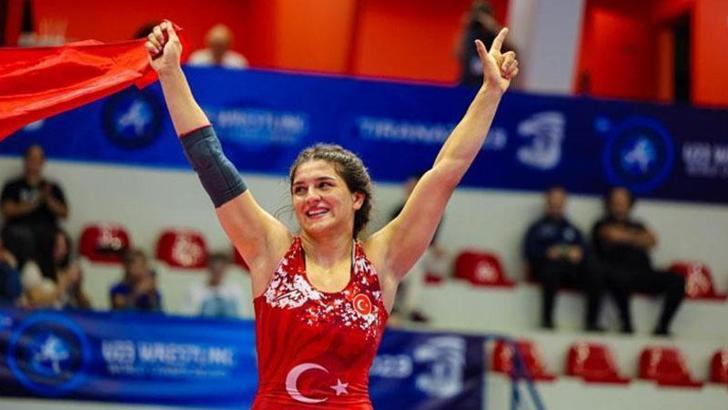 Nesrin Baş, Avrupa Güreş Şampiyonası'nda finale yükseldi