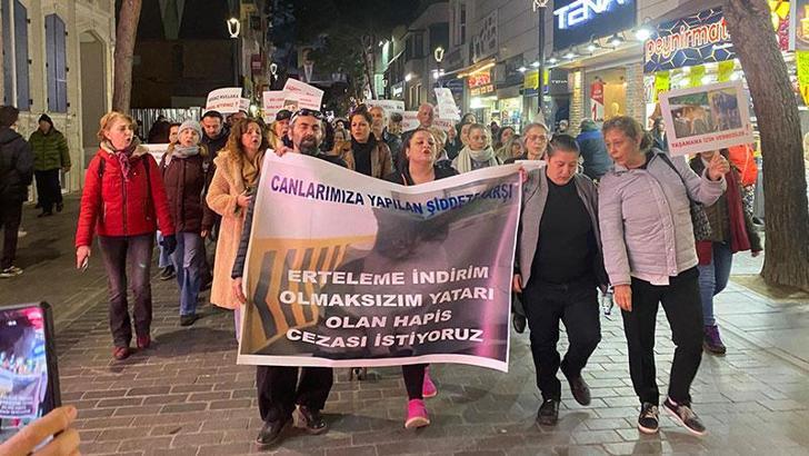 İzmir'de, İstanbul'da vahşice öldürülen 'Eros' için yürüdüler