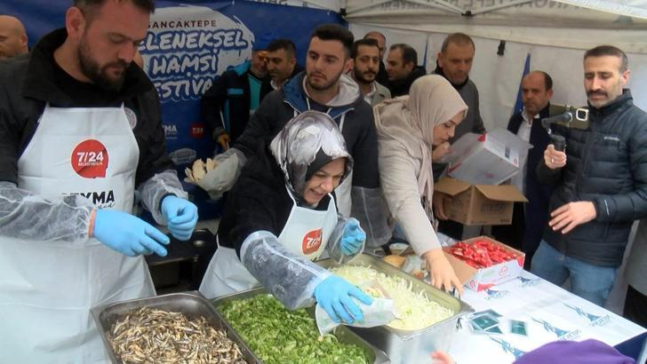 Sancaktepe’de hamsi festivalinde 5 ton balık dağıtıldı