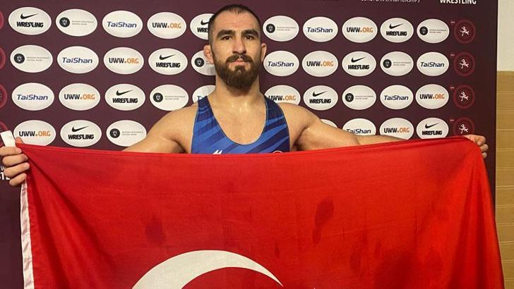 Feyzullah Aktürk, Avrupa Güreş Şampiyonası’nda altın madalya kazandı