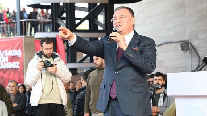 Lütfü Savaş: Bizi yalnız bırakanlara Hatay'ımızı teslim etmeyeceğiz