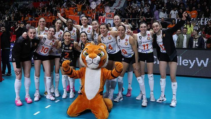 Eczacıbaşı Dynavit – Savino Del Bene Volley: 3-2