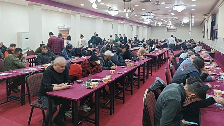 İzmir'de, kumar oynayan 173 kişiye 1 milyon 111 bin 525 TL ceza