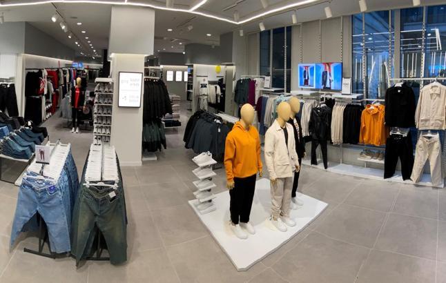 DeFacto yeni mağazasını Polat Piyalepaşa Çarşı'da açtı