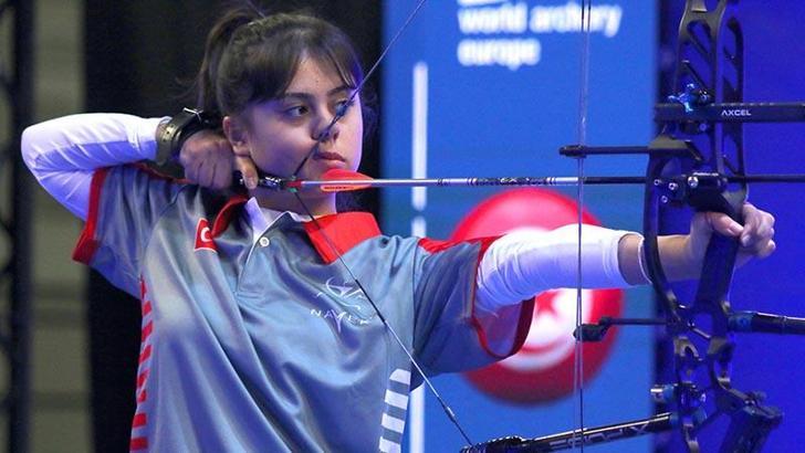 Milli okçu Hazal Burun, 21 yaş altı kategorisinde Avrupa Şampiyonu oldu