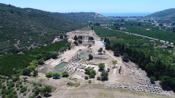 Doç. Dr. Zunal: Klaros, EÜ'nün yürüttüğü en uzun soluklu kazı