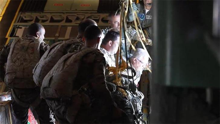 Kral Abdullah, Gazze’ye havadan yardım operasyonuna bizzat katıldı