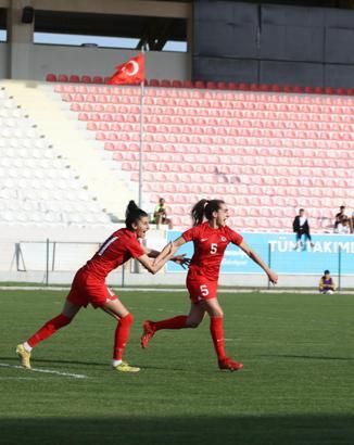 A Milli Kadın Futbol Takımı, Romanya'yı 1-0 mağlup etti