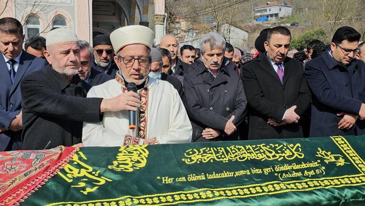 Danıştay Başkanı Yiğit, ablasını son yolculuğuna uğurladı