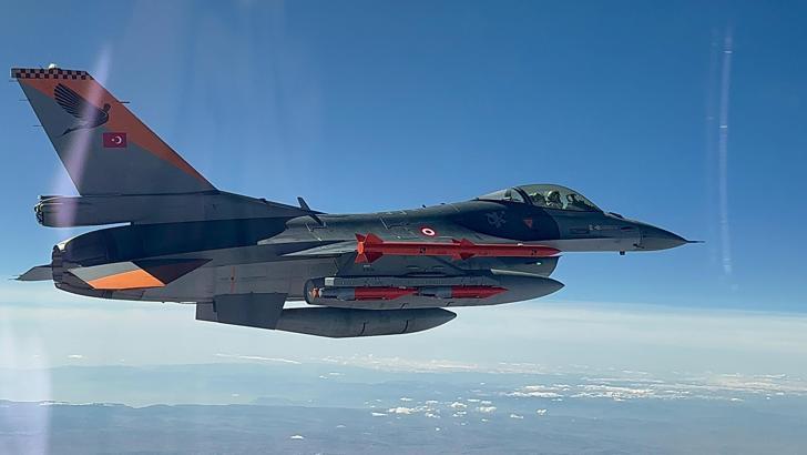 TOLUN, aynı anda atılan dörtlü atışta farklı hedefleri vurdu